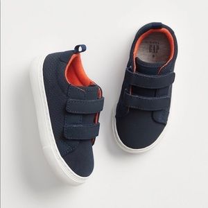 Gap Kids babyGAP Navy Blue Velcro Strap Sneakers Dress Shoes Baby Toddler 7